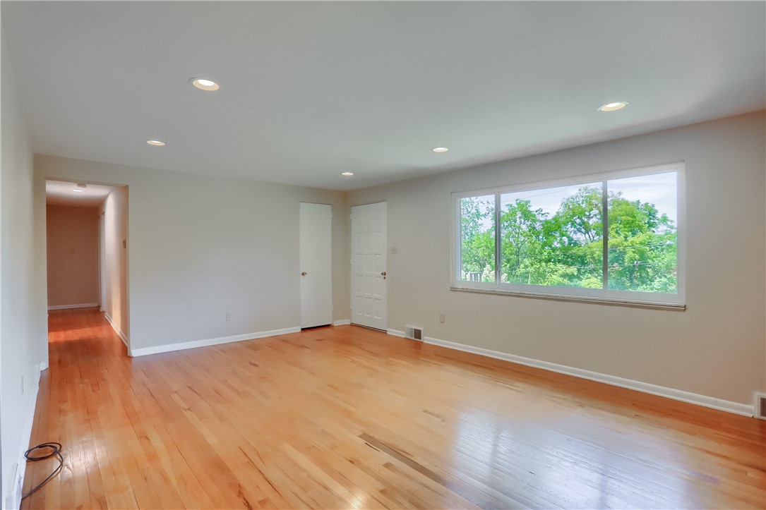 120 Pleasantview Dr