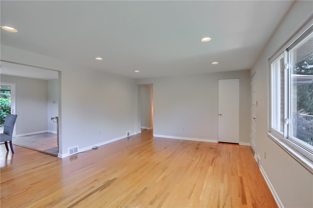120 Pleasantview Dr