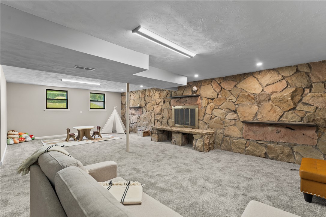 126 Woodcrest Rd.