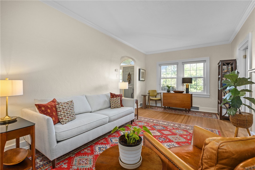 123 Wilson Ave