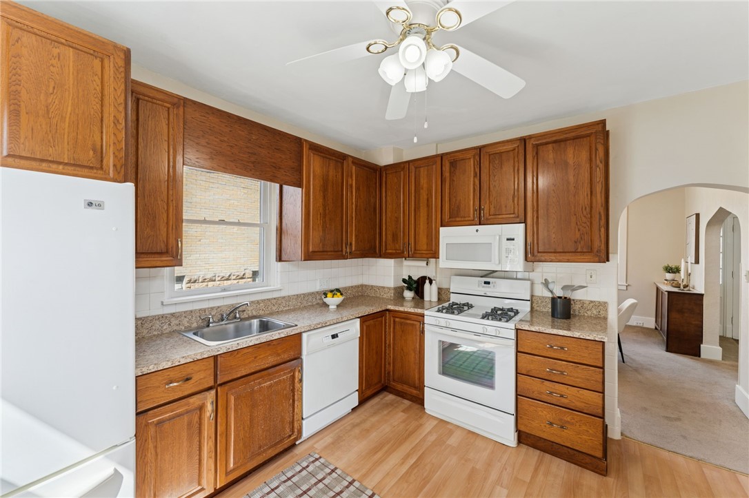 1101 Dormont Ave