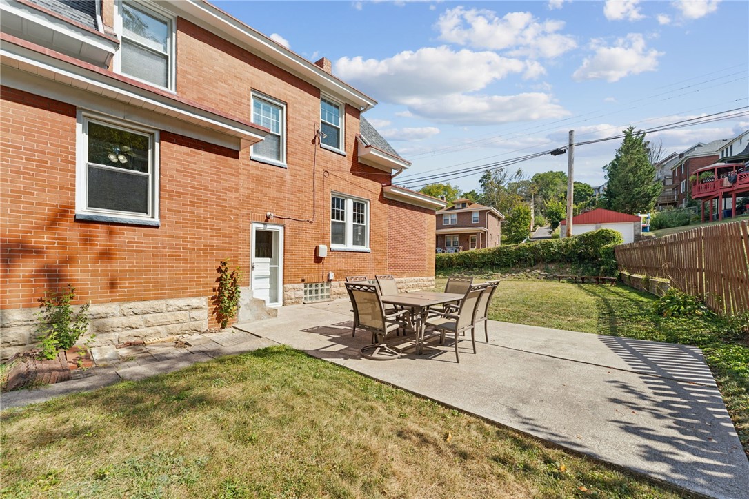 1101 Dormont Ave