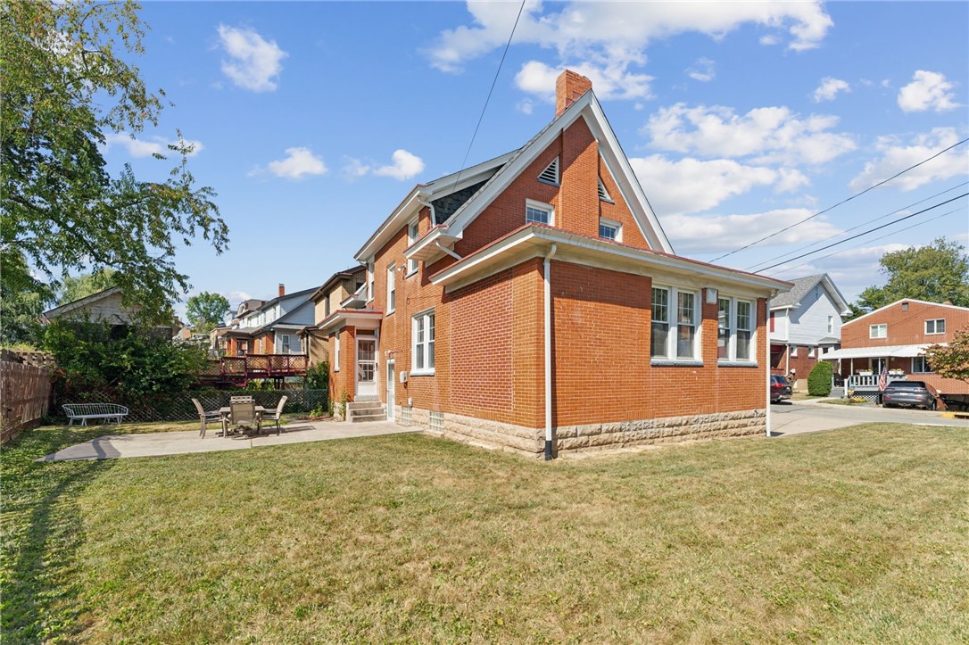 1101 Dormont Ave