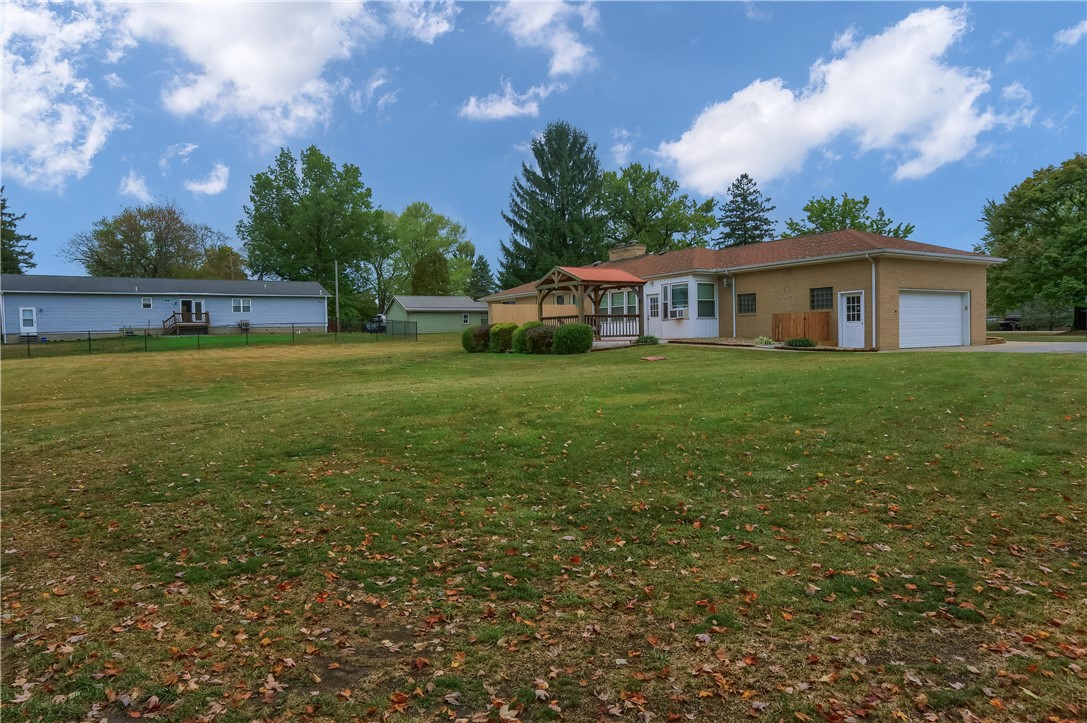 436 Blackhawk Rd