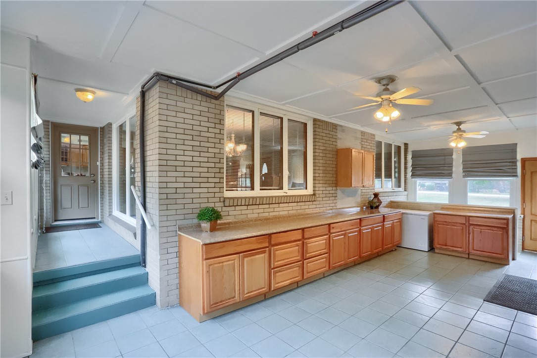 436 Blackhawk Rd