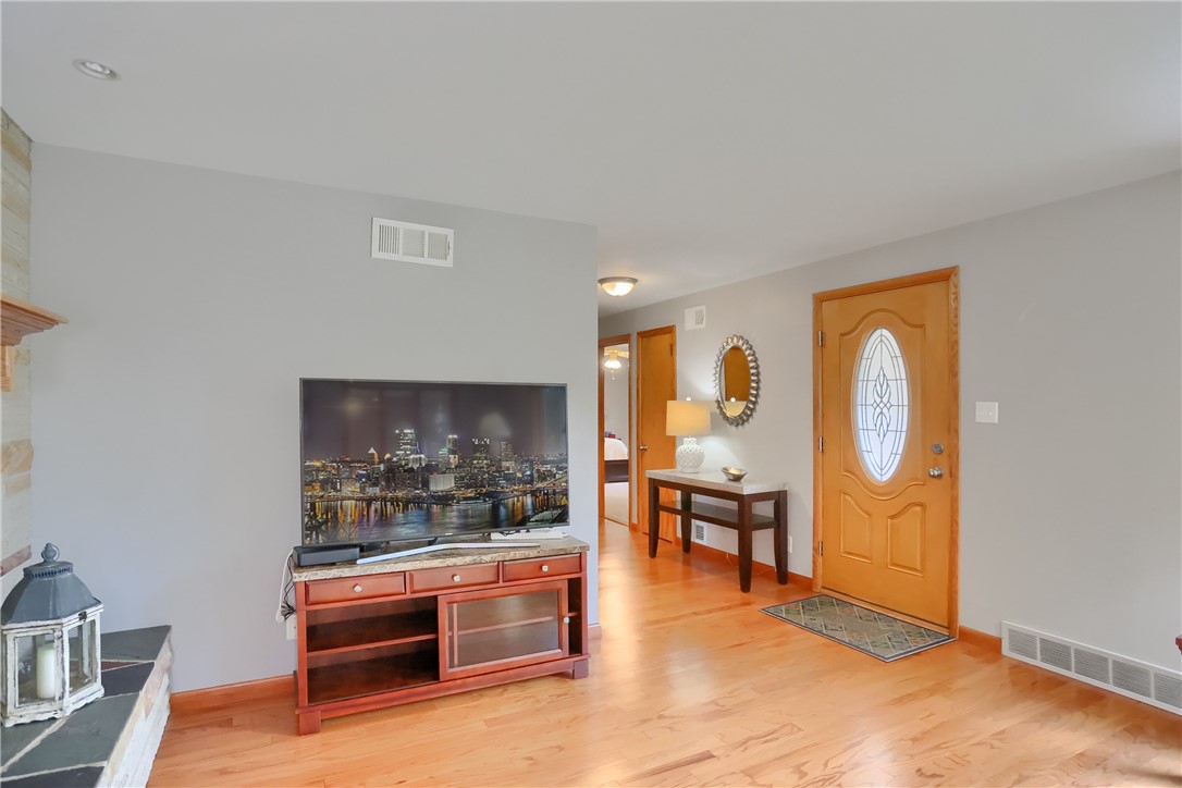 436 Blackhawk Rd