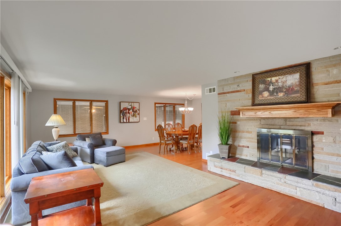 436 Blackhawk Rd