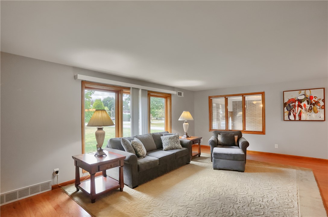 436 Blackhawk Rd