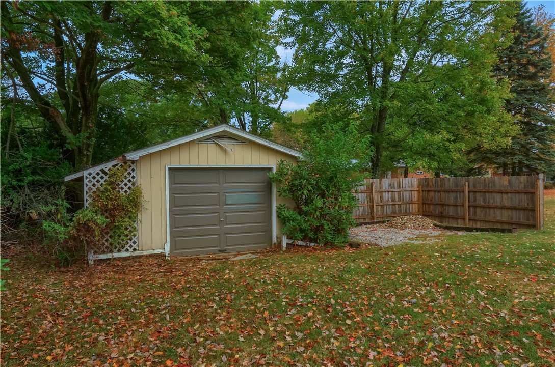 436 Blackhawk Rd