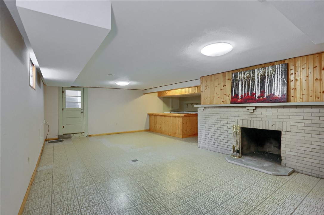 436 Blackhawk Rd