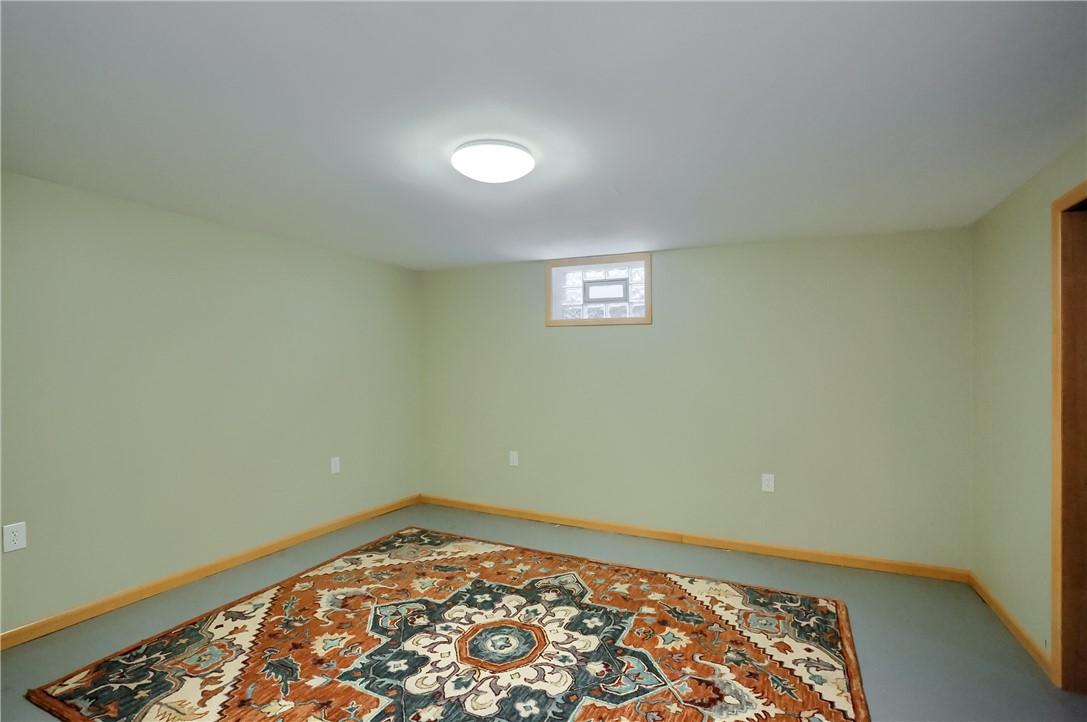 436 Blackhawk Rd