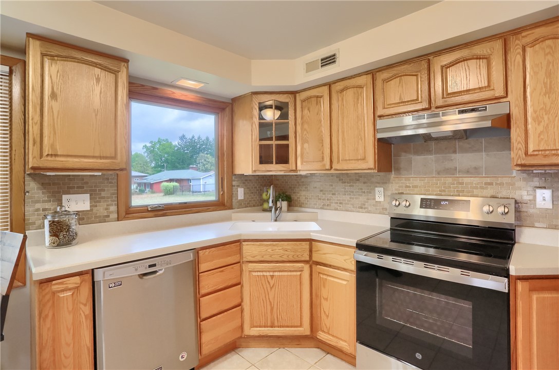 436 Blackhawk Rd