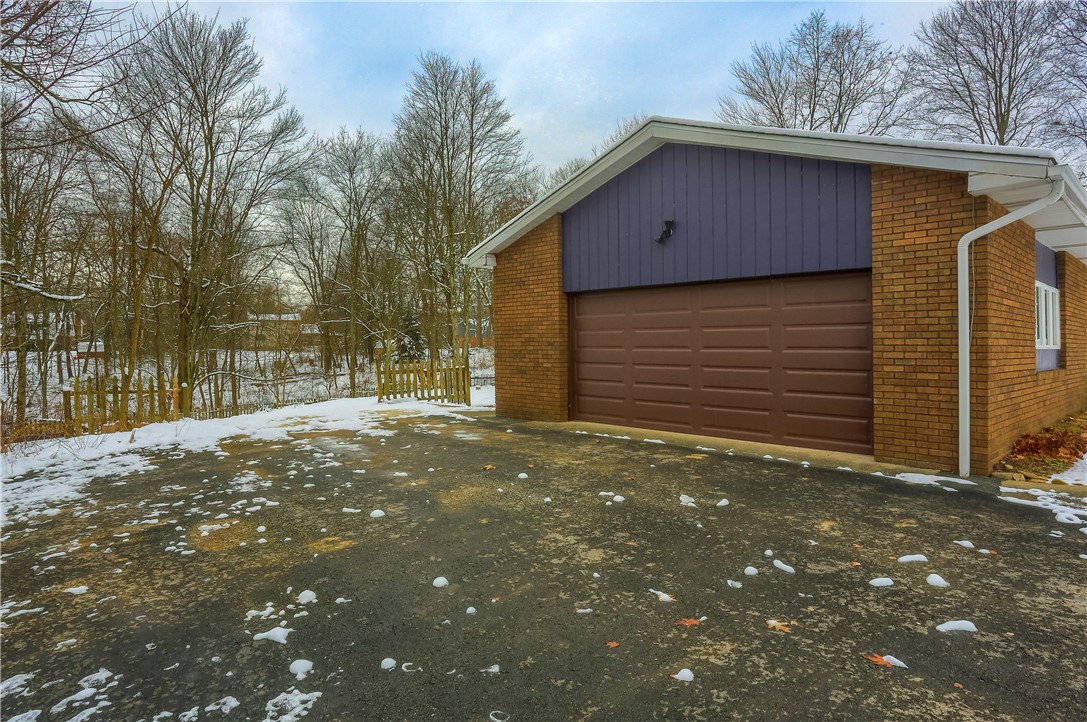 212 Ridgeway Dr