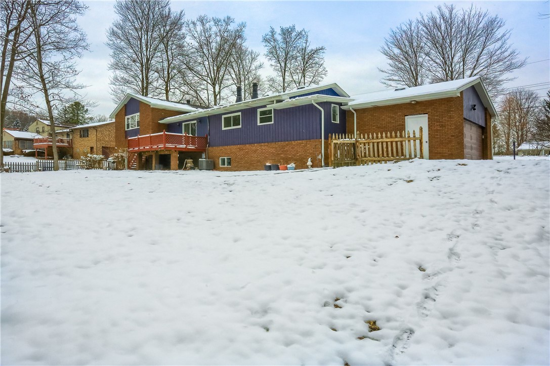 212 Ridgeway Dr