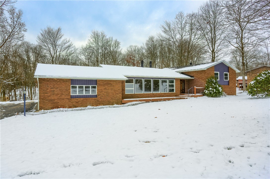 212 Ridgeway Dr