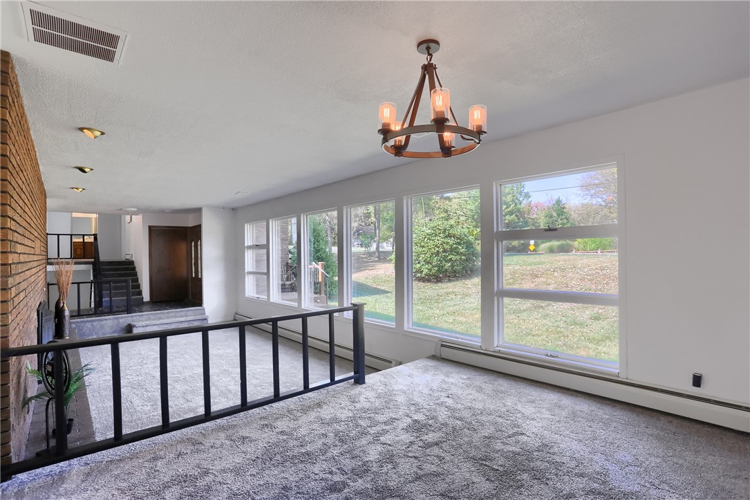 212 Ridgeway Dr