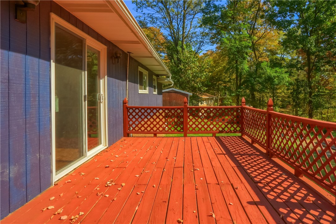 212 Ridgeway Dr