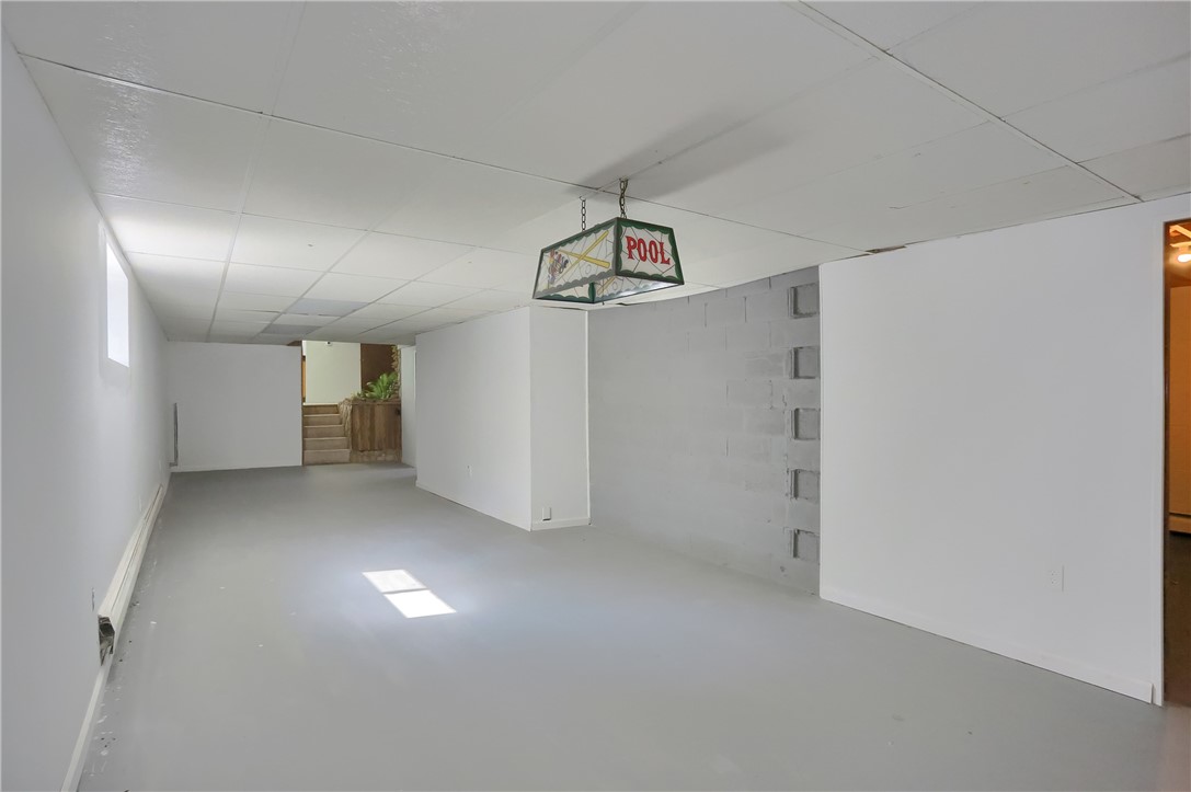 212 Ridgeway Dr