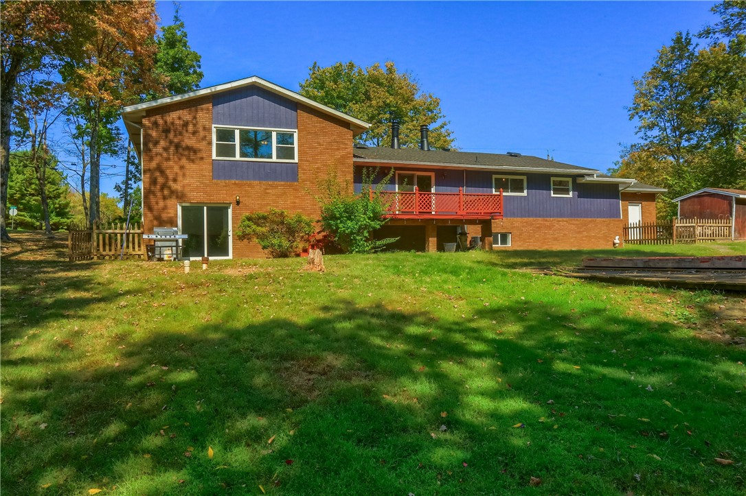 212 Ridgeway Dr