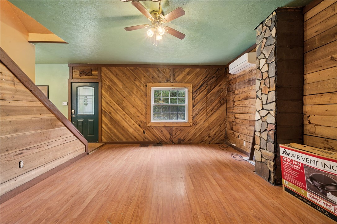 33 Timberlane Rd