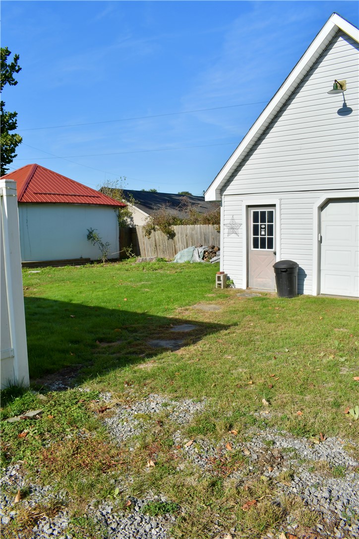 107 Barr Ave