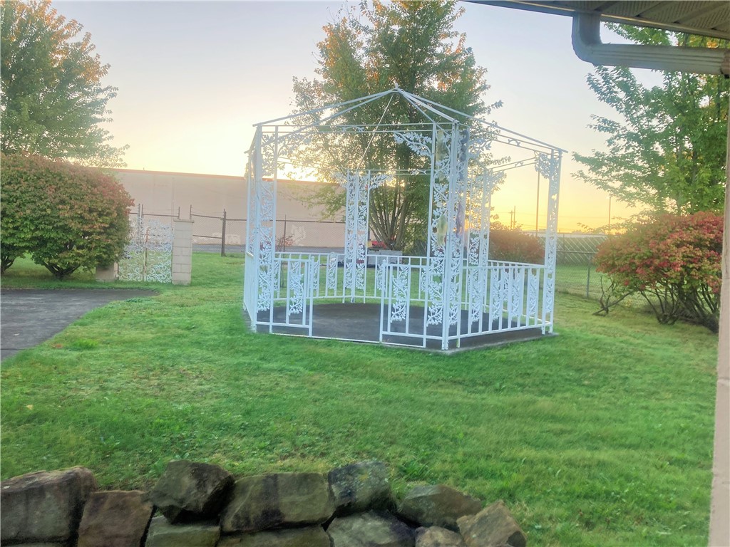 174 N Buhl Farm Dr