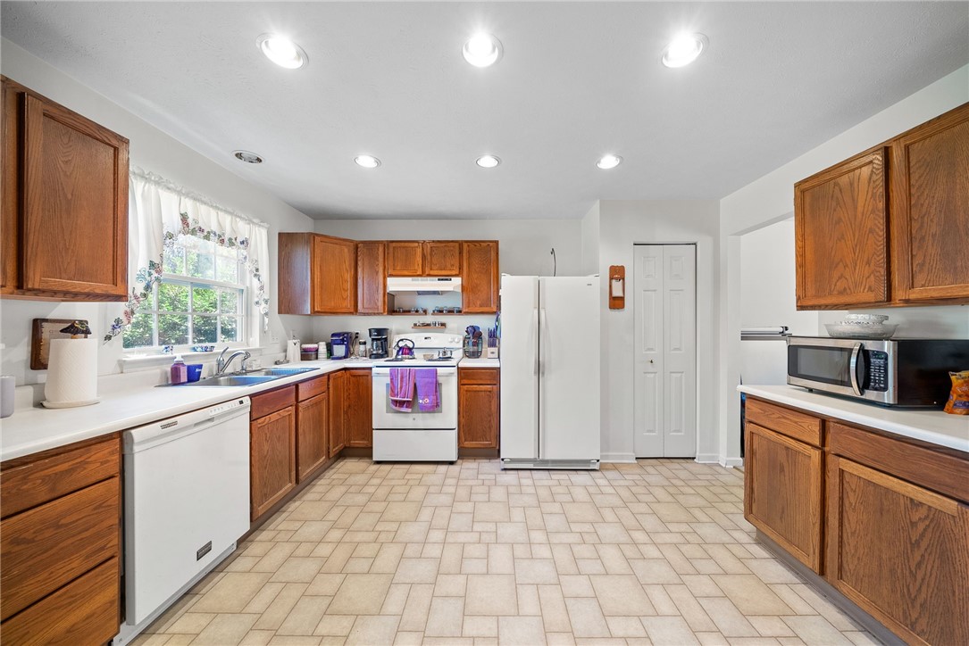 408 Sherwood Dr