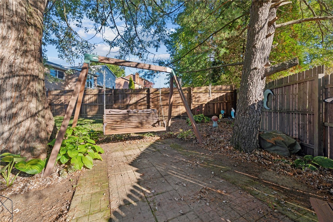 908 Beacon Valley Rd