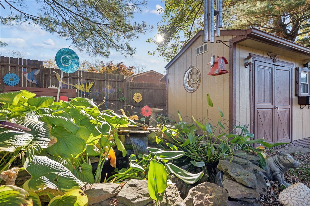 908 Beacon Valley Rd