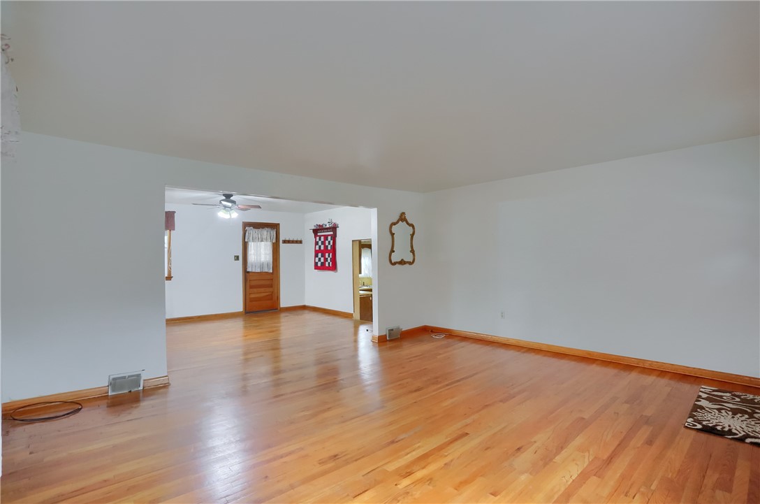 306 E Hazen Ave
