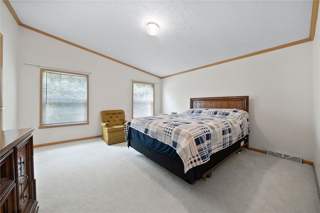 179 Rock Lake Dr