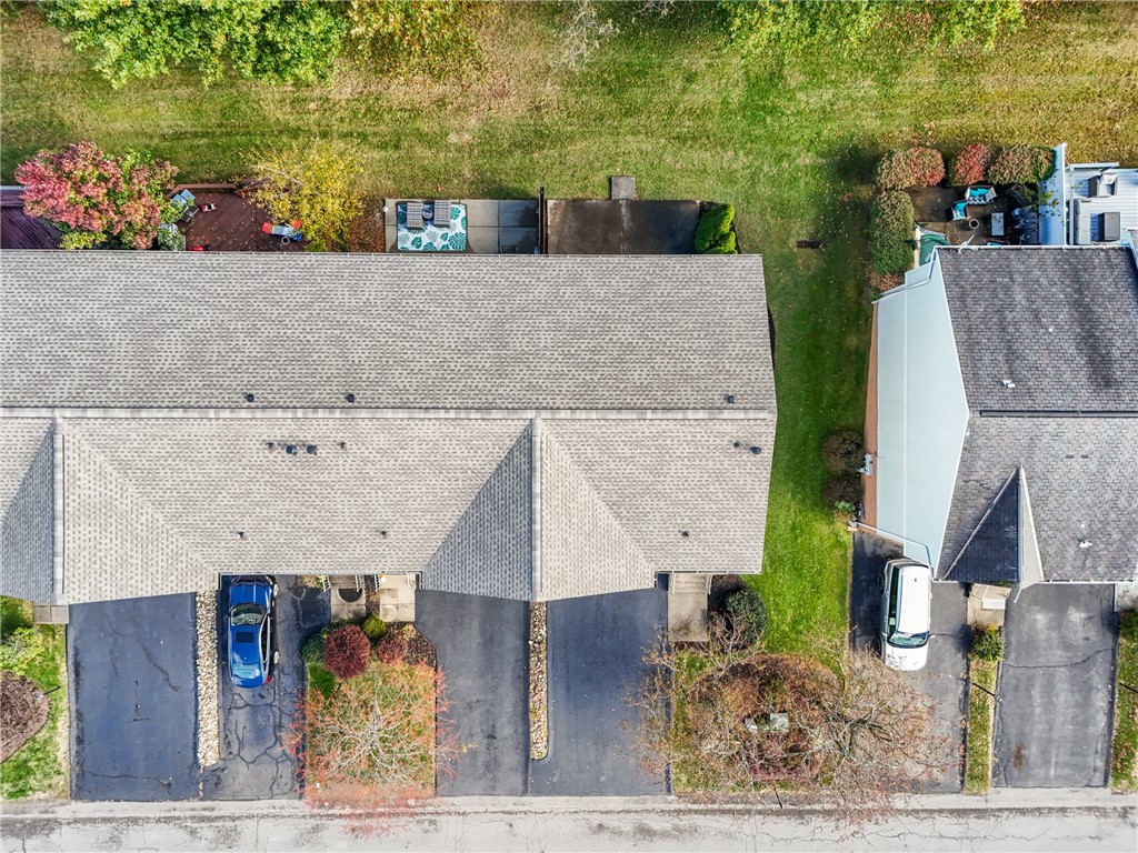 2570 Hawthorne Dr