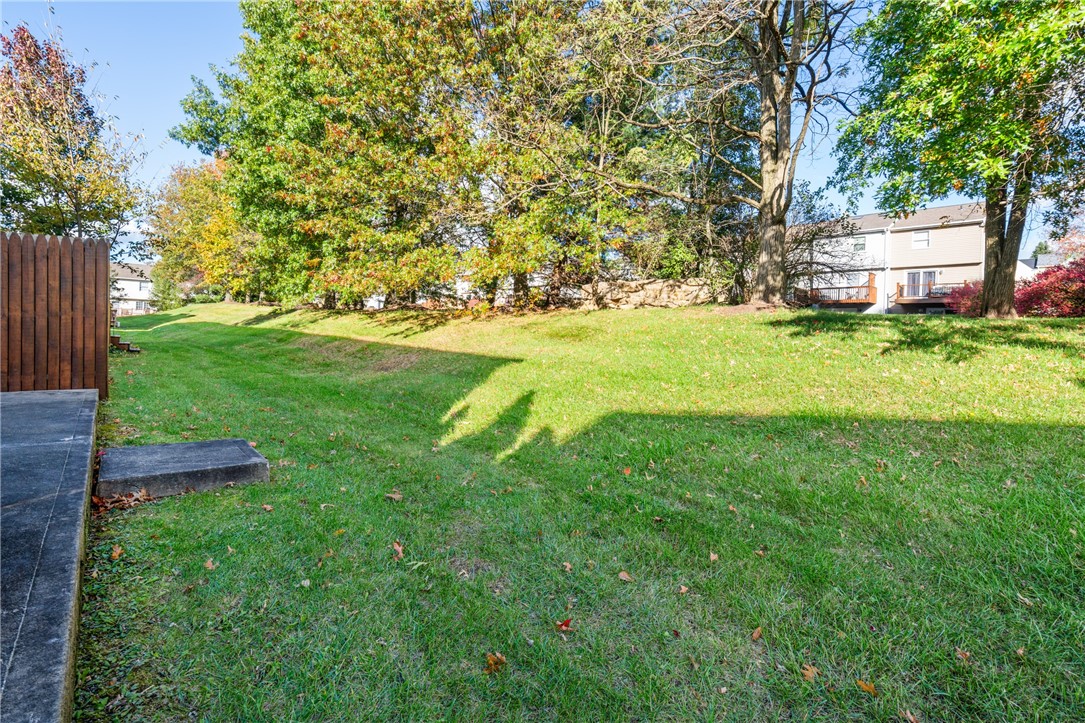 2570 Hawthorne Dr