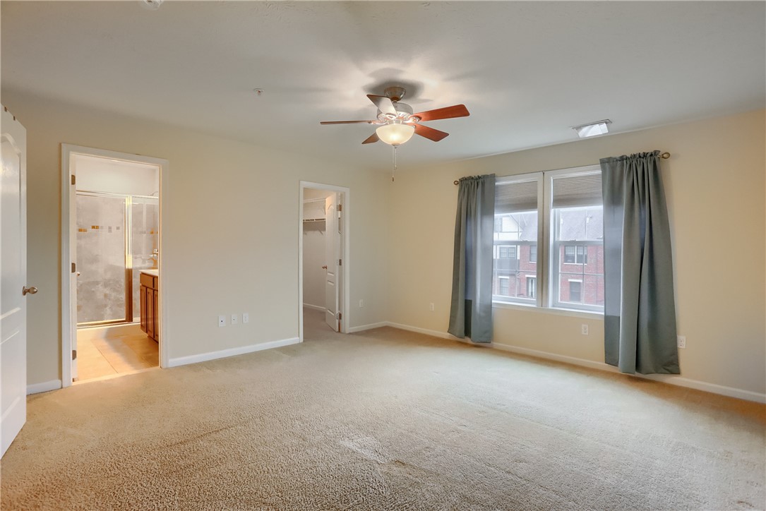 309 Trafalgar Square