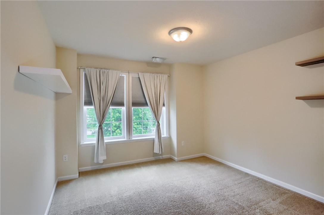 309 Trafalgar Square