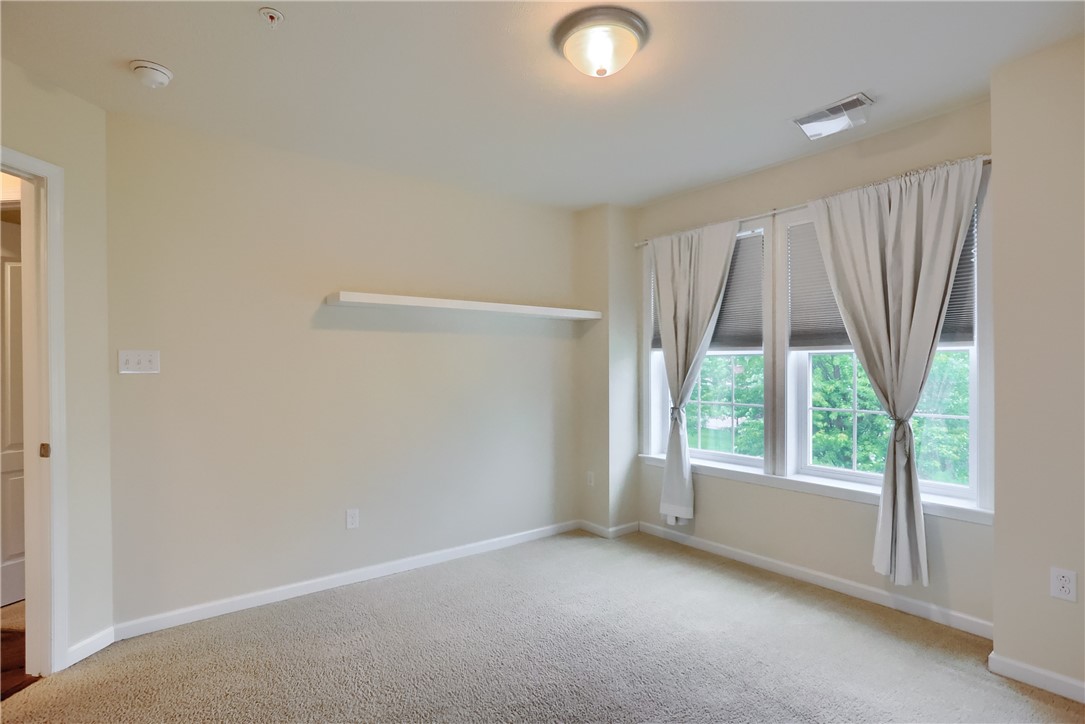 309 Trafalgar Square