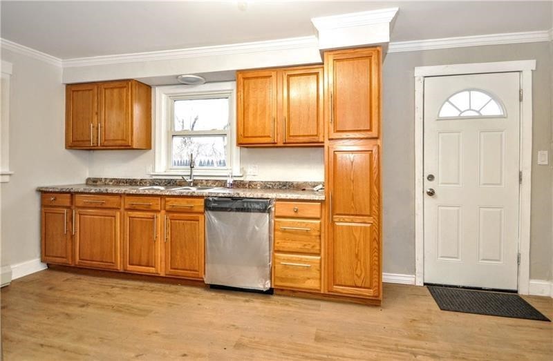 145 E Main St