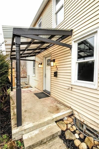 145 E Main St