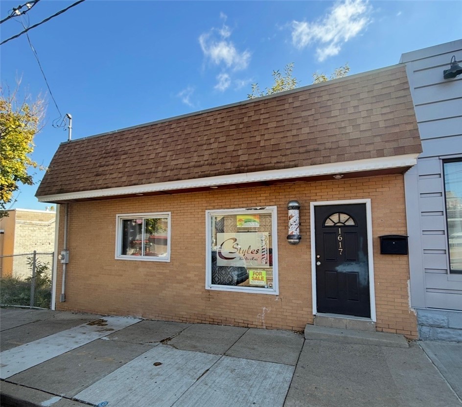 1617 Broadway Ave