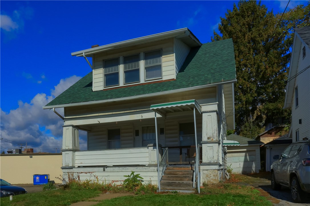 18 W Moody Ave