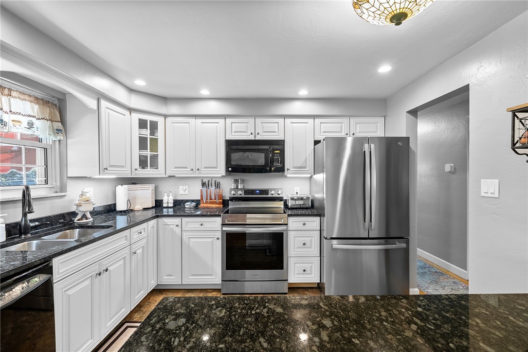 5 Cheryl Dr