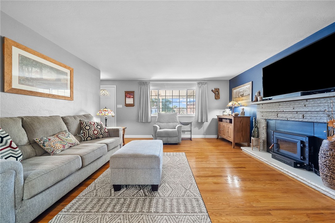 5 Cheryl Dr