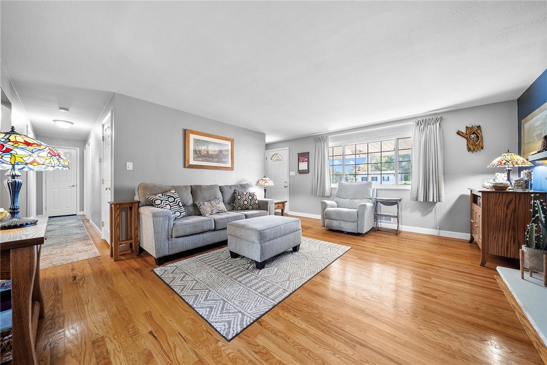 5 Cheryl Dr
