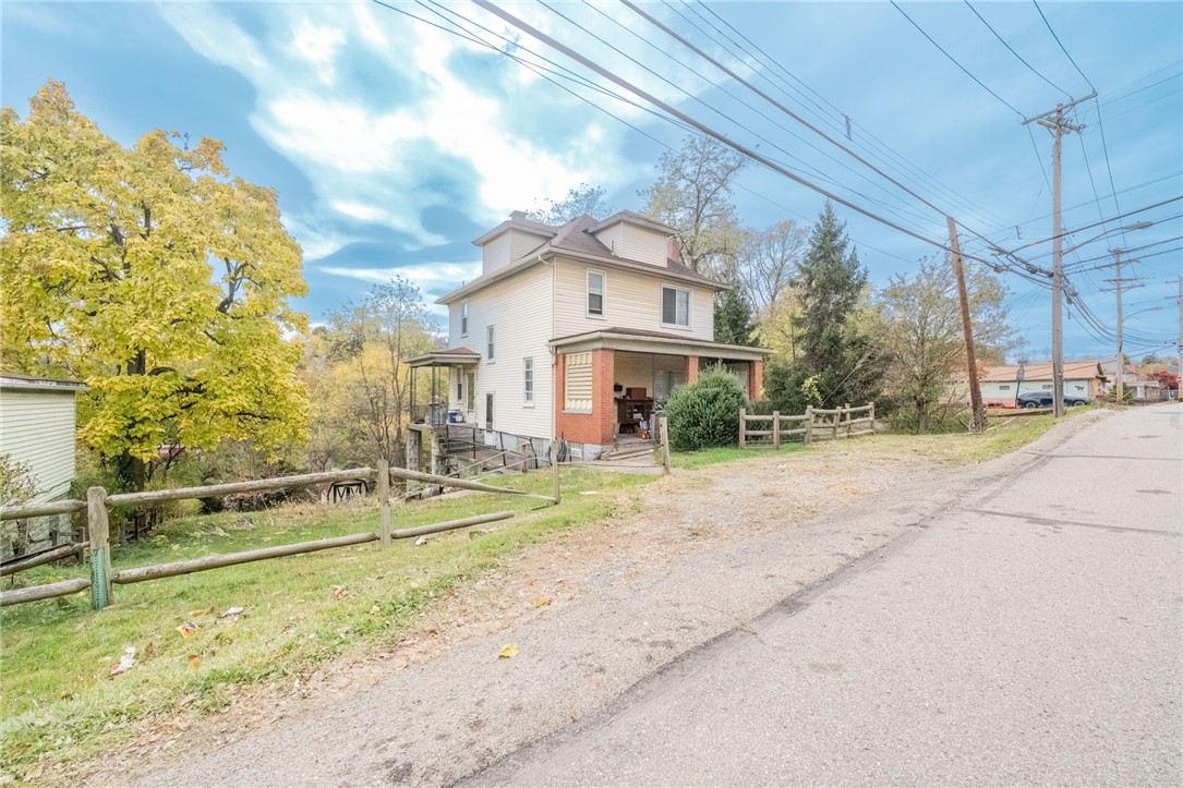 1400 Muldowney Ave
