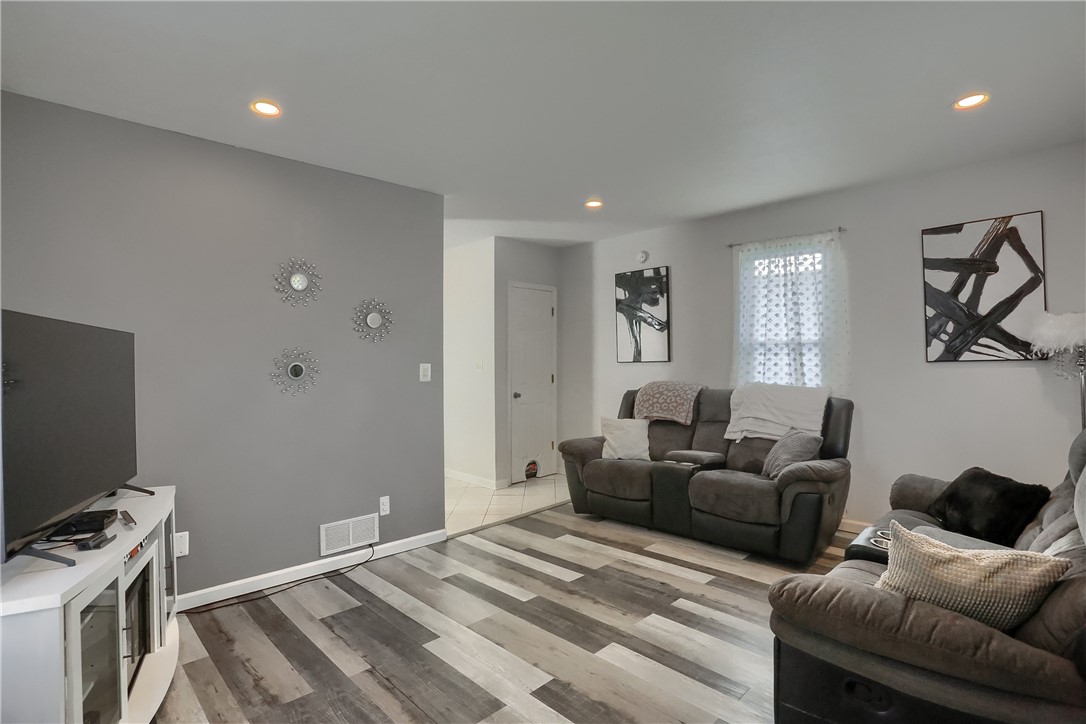635 Todd Ave