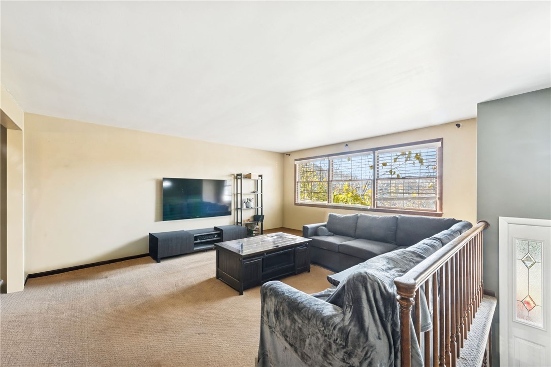 31 Willow Crossing Rd