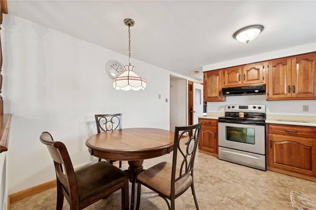 35 Oak Creek Dr