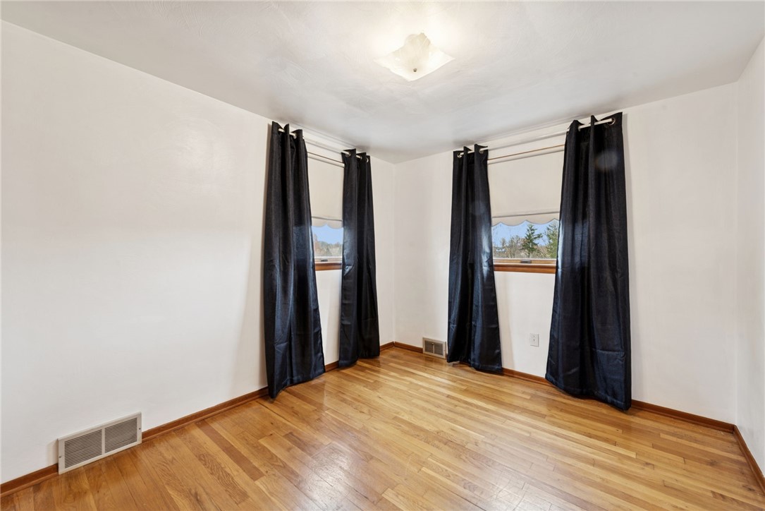 35 Oak Creek Dr