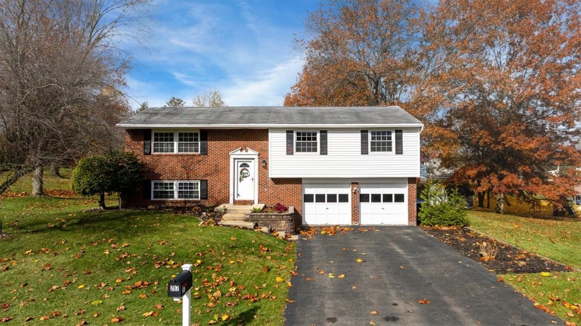 207 Cricketwood Ct