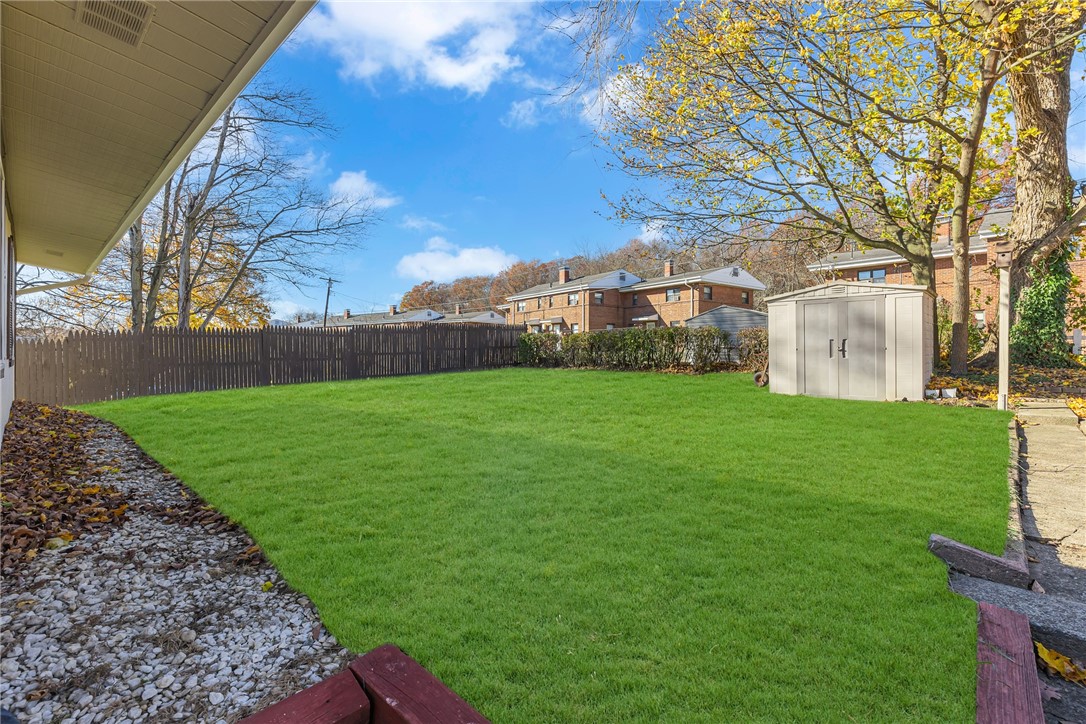 1526 Elgin St